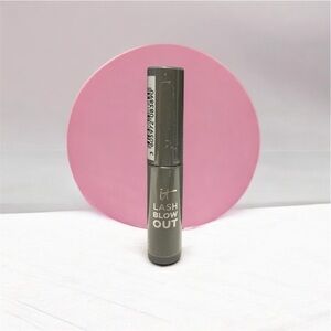 ⭐️ IT Cosmetics Lash Blowout Mascara
